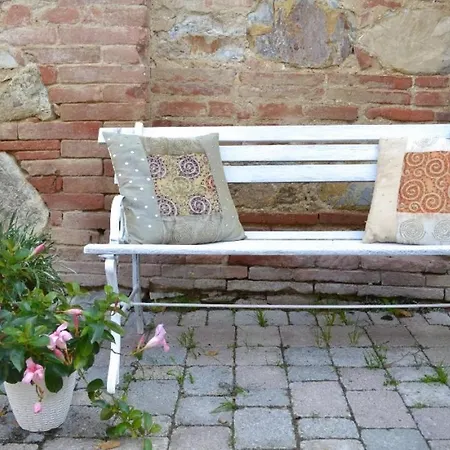 Caioncola Sleeps 4 Pool Wifi Апартаменты Ravigliano